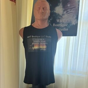 Unisex Black Workout Tank Shirt with Graphic Print ( L)